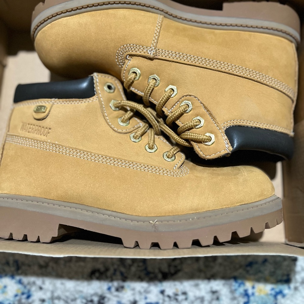Skechers Tan and Black Waterproof Boots